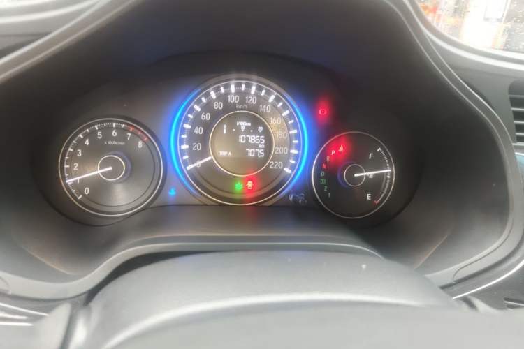 Used Honda Crider 2015 1.8L automatic luxury edition Odometer Close Up