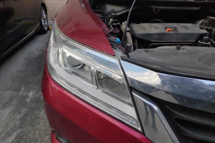 Used Honda Crider 2015 1.8L automatic luxury edition Right Front Headlight