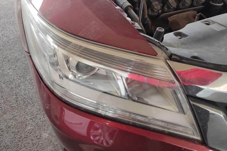 Used Honda Crider 2015 1.8L automatic luxury edition Right Front Headlight