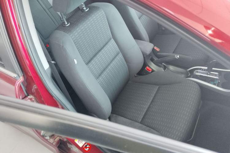 Used Honda Crider 2015 1.8L automatic luxury edition Right Front Seat