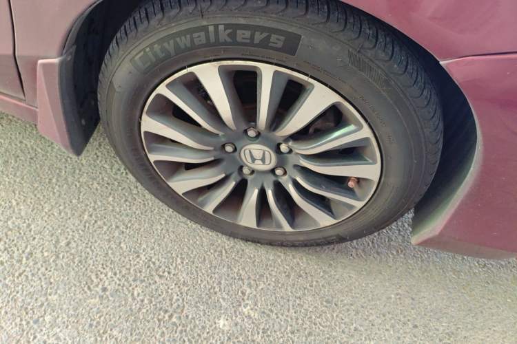 Used Honda Crider 2015 1.8L automatic luxury edition Right Front Wheel Hub