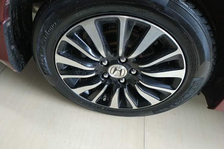Used Honda Crider 2015 1.8L automatic comfort version Right Rear Wheel Hub