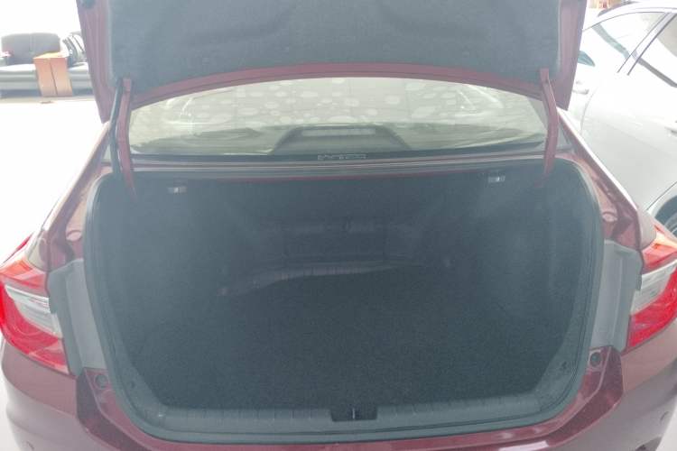 Used Honda Crider 2015 1.8L automatic luxury edition Trunk
