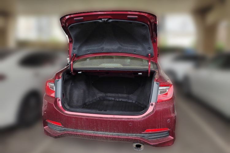 Used Honda Crider 2015 1.8L automatic luxury edition Trunk
