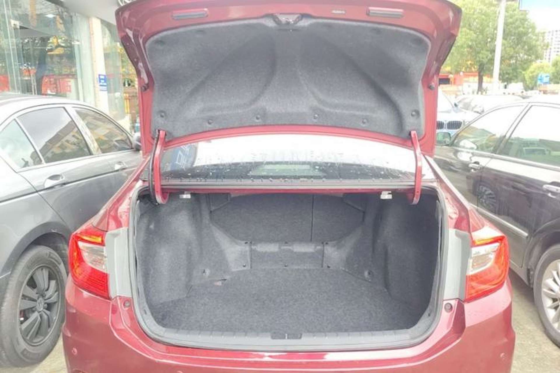 Used Honda Crider 2015 1.8L automatic comfort version Trunk
