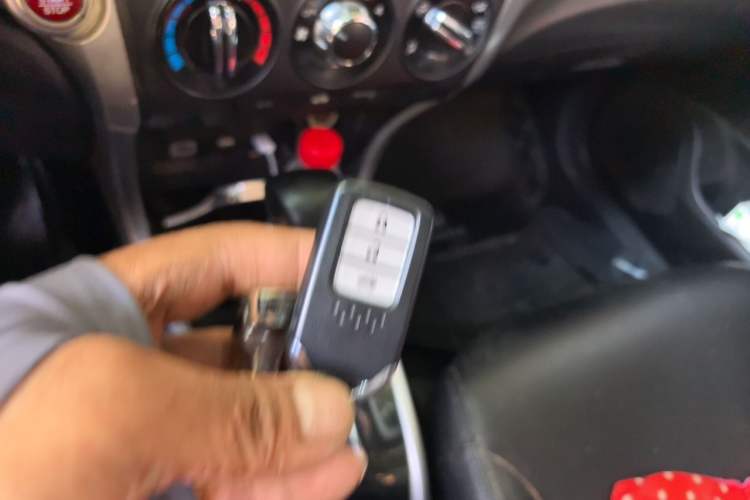 Used Honda Crider 2015 1.8L automatic luxury edition Vehicle Key