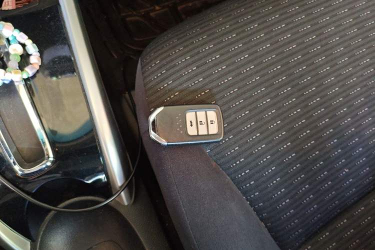 Used Honda Crider 2015 1.8L automatic luxury edition Vehicle Key