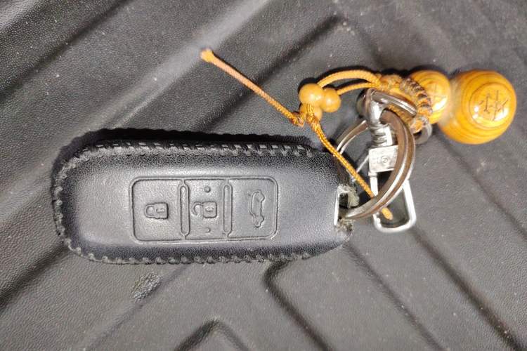 Used Honda Crider 2015 1.8L automatic luxury edition Vehicle Key