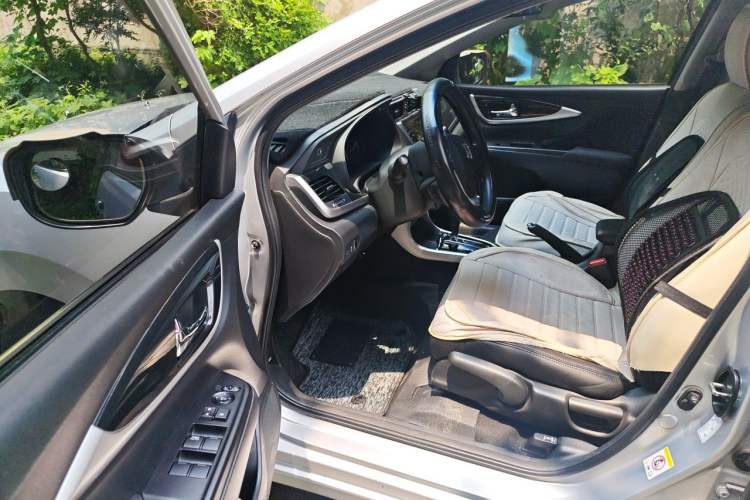 Used Honda Crider 2015 1.8L automatic luxury edition Driver Seat