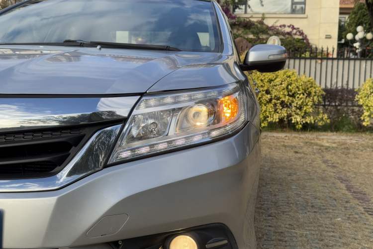 Used Honda Crider 2015 1.8L automatic comfort version Exterior 7