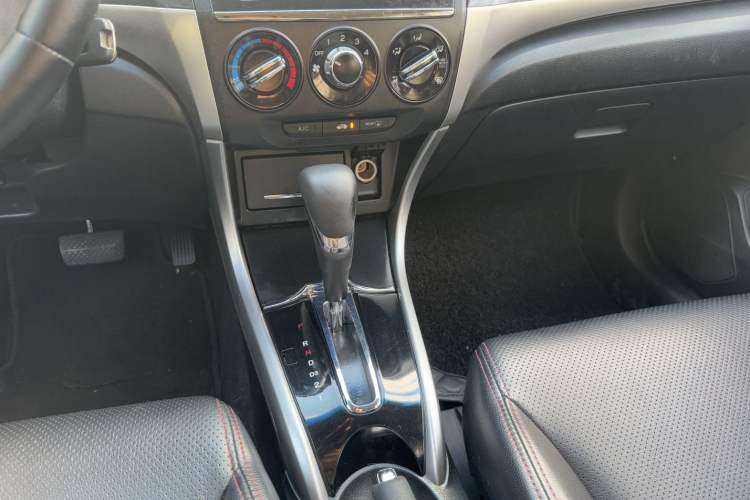 Used Honda Crider 2015 1.8L automatic comfort version Gear Lever