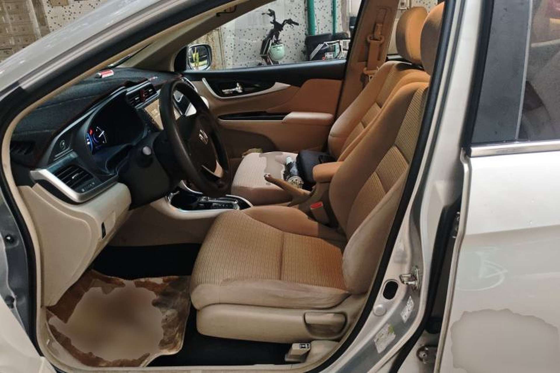 Used Honda Crider 2015 1.8L automatic comfort version Left Front Seat