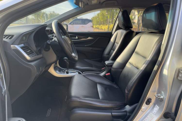 Used Honda Crider 2015 1.8L automatic comfort version Left Front Seat