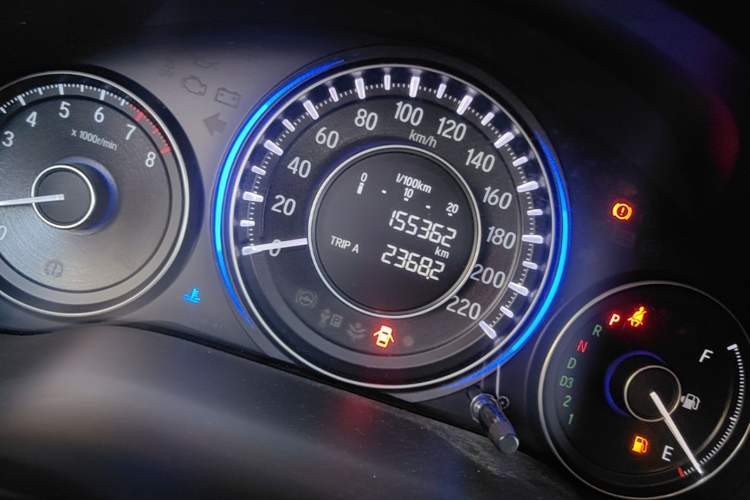 Used Honda Crider 2015 1.8L Automatic Ultra-Configured Limited Edition Odometer Close Up