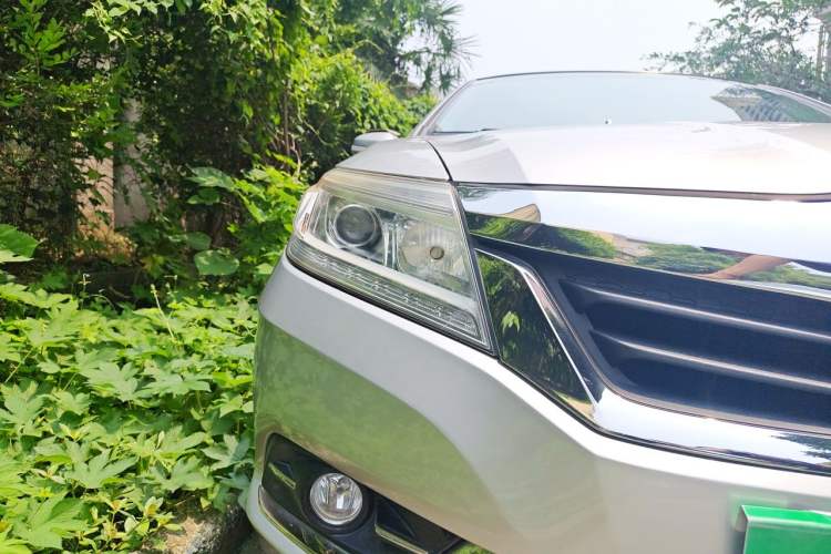 Used Honda Crider 2015 1.8L automatic luxury edition Right Front Headlight