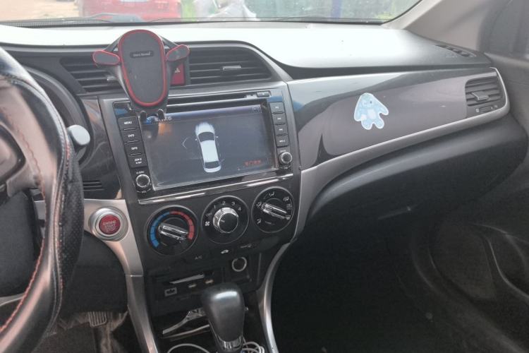 Used Honda Crider 2015 1.8L automatic luxury edition Audio And AC Panel