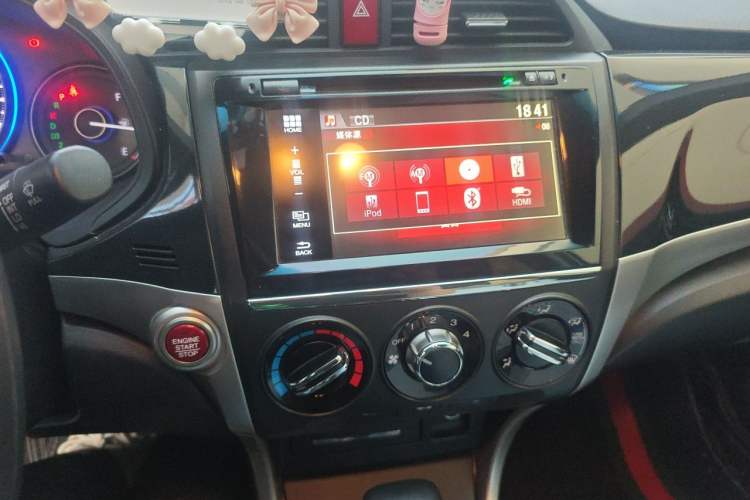 Used Honda Crider 2015 1.8L automatic luxury edition Audio And AC Panel