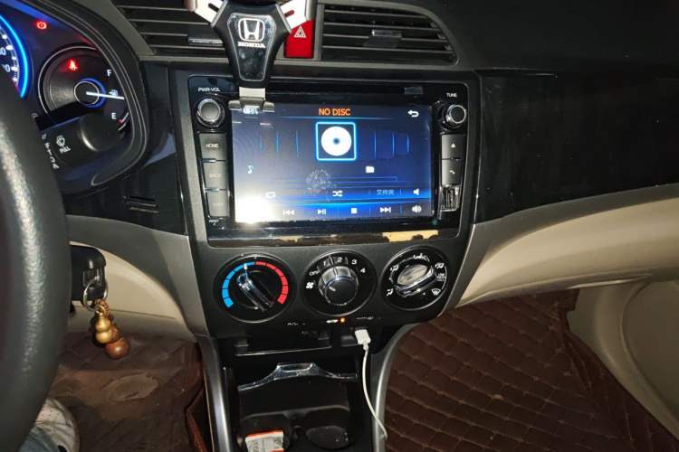 Used Honda Crider 2015 1.8L manual Comfort version Audio And AC Panel
