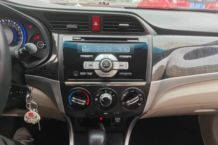 Used Honda Crider 2015 1.8L automatic comfort version Audio And AC Panel