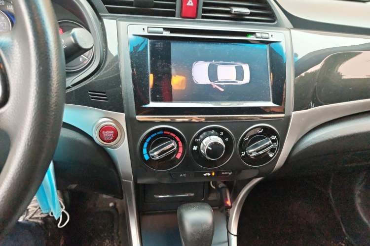 Used Honda Crider 2015 1.8L automatic luxury edition Audio And AC Panel