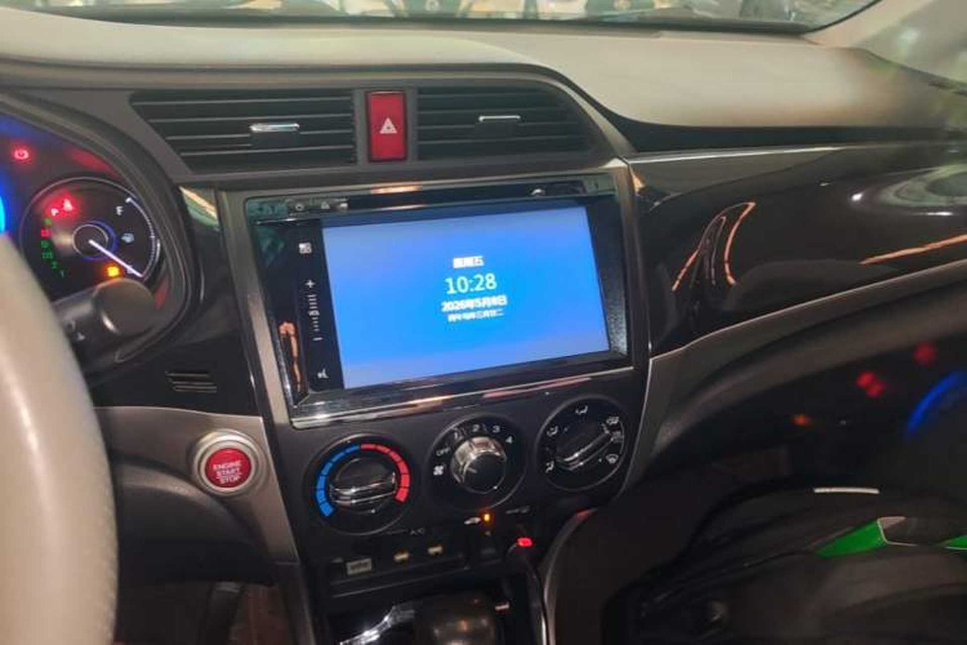Used Honda Crider 2015 1.8L automatic luxury edition Audio And AC Panel