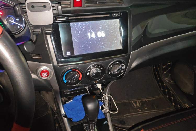 Used Honda Crider 2015 1.8L automatic luxury edition Audio And AC Panel