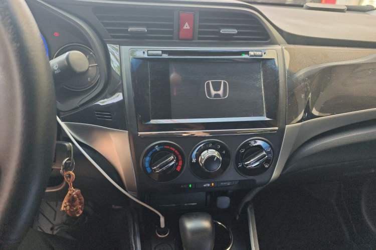 Used Honda Crider 2015 1.8L automatic comfort version Audio And AC Panel