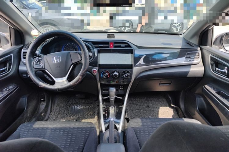 Used Honda Crider 2015 1.8L automatic luxury edition Center Console