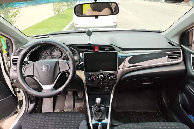 Used Honda Crider 2015 1.8L manual Comfort version Center Console