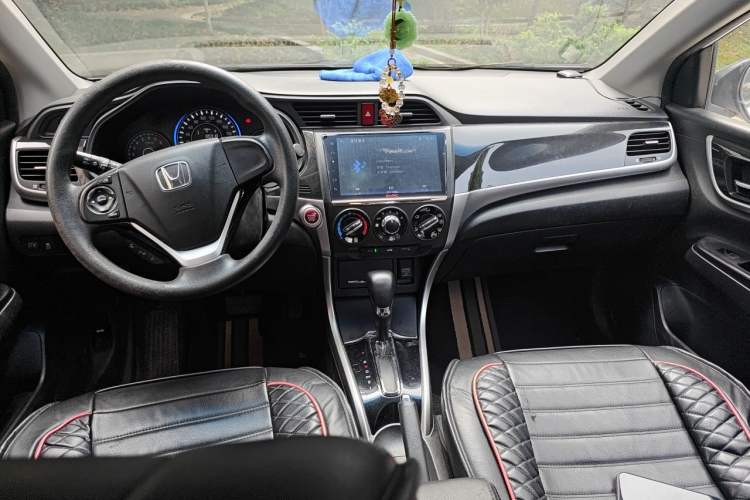 Used Honda Crider 2015 1.8L automatic luxury edition Center Console
