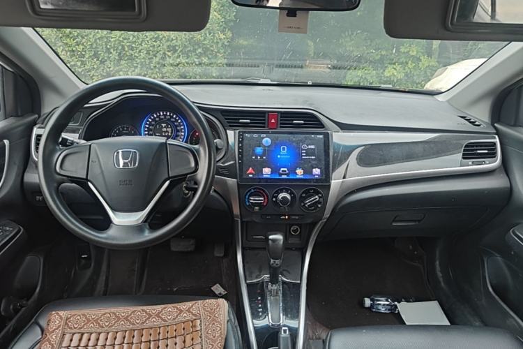Used Honda Crider 2015 1.8L automatic comfort version Center Console