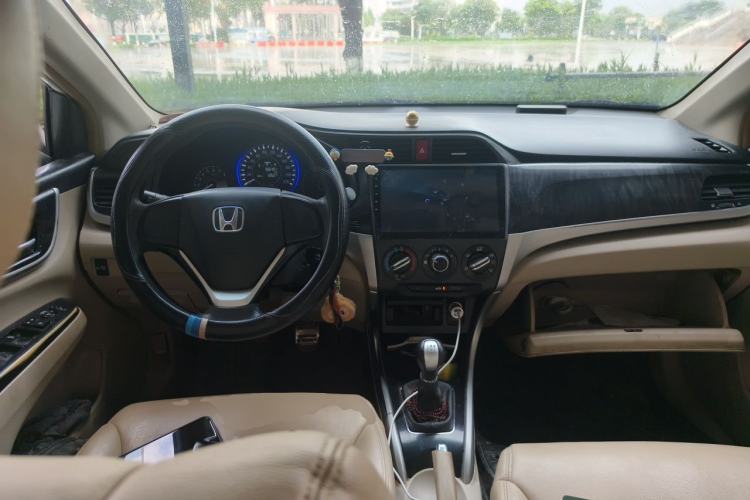 Used Honda Crider 2015 1.8L manual Comfort version Center Console
