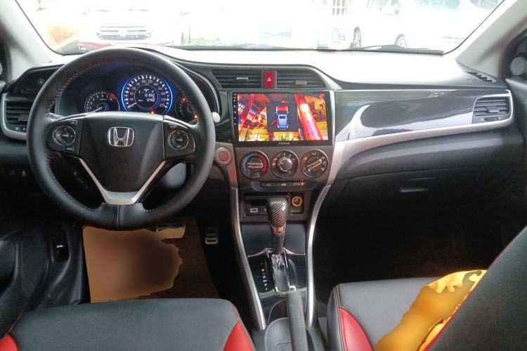 Used Honda Crider 2015 1.8L automatic luxury edition Center Console