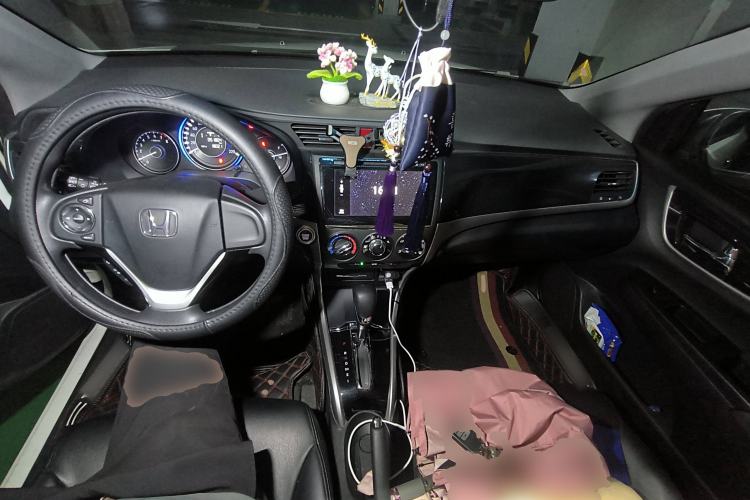 Used Honda Crider 2015 1.8L automatic luxury edition Center Console