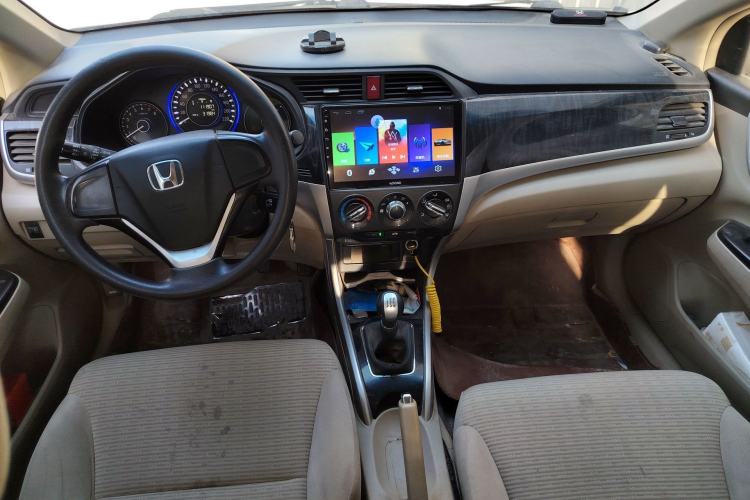 Used Honda Crider 2015 1.8L manual Comfort version Center Console