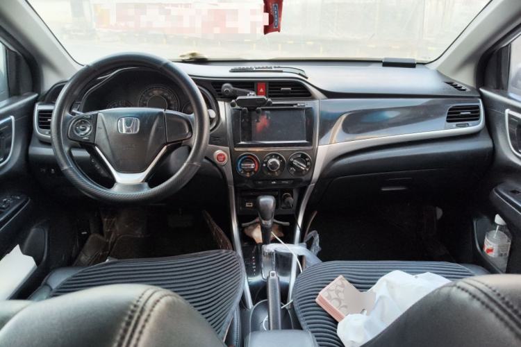 Used Honda Crider 2015 1.8L Automatic Ultra-Configured Limited Edition Center Console