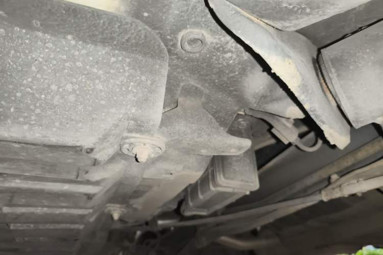 Used Honda Crider 2015 1.8L automatic luxury edition Chassis Rear Left
