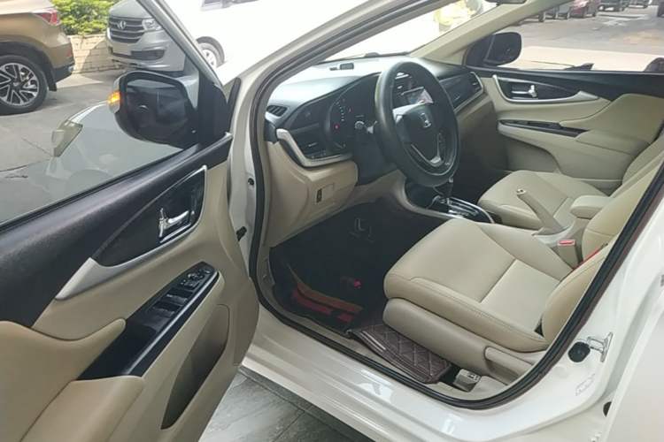 Used Honda Crider 2015 1.8L automatic comfort version Driver Seat