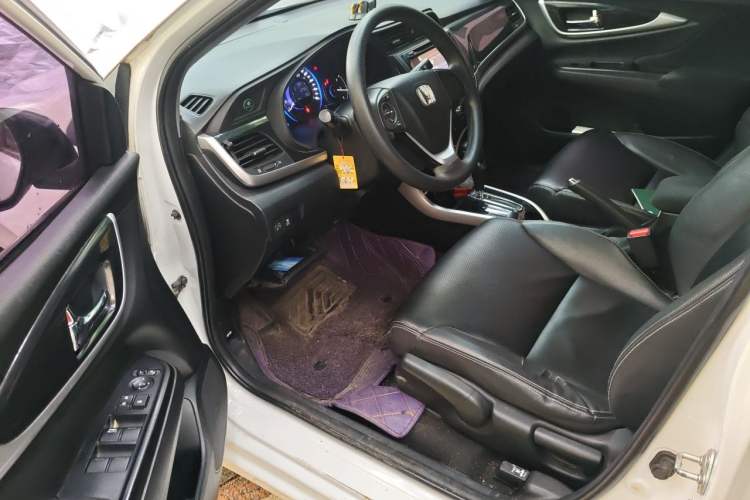 Used Honda Crider 2015 1.8L automatic luxury edition Driver Seat