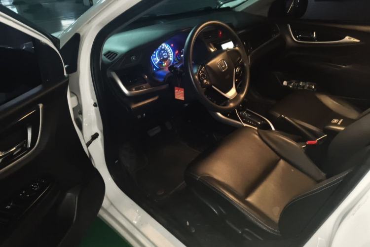 Used Honda Crider 2015 1.8L automatic luxury edition Driver Seat