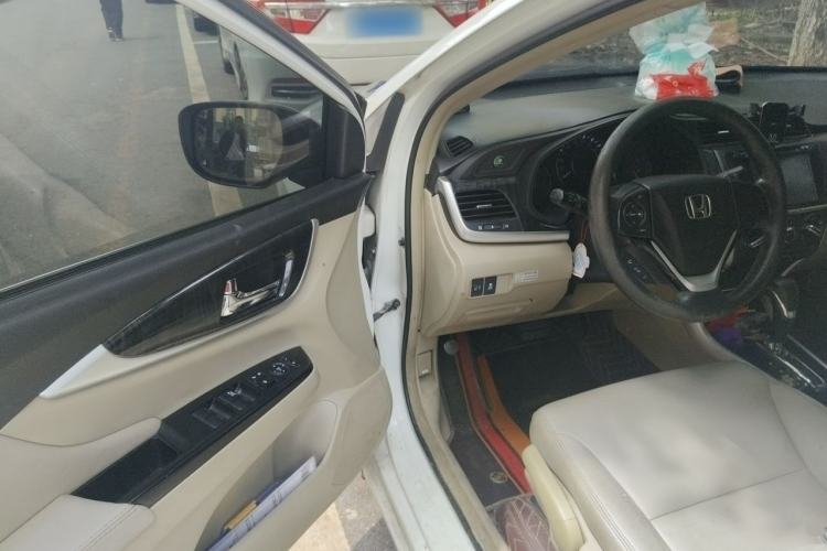 Used Honda Crider 2015 1.8L automatic luxury edition Driver Seat