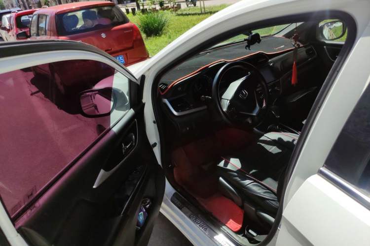Used Honda Crider 2015 1.8L automatic luxury edition Driver Seat