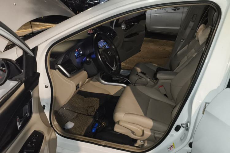 Used Honda Crider 2015 1.8L automatic luxury edition Driver Seat