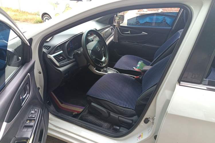 Used Honda Crider 2015 1.8L automatic luxury edition Driver Seat