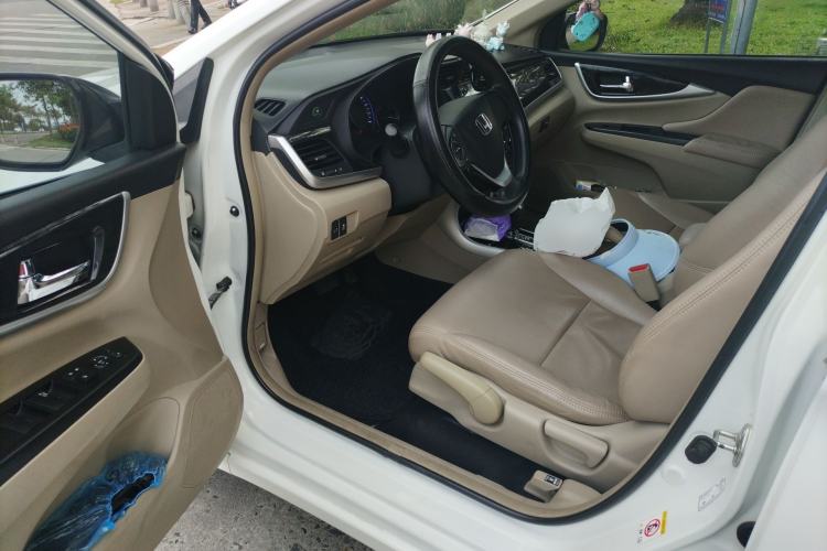 Used Honda Crider 2015 1.8L automatic luxury edition Driver Seat