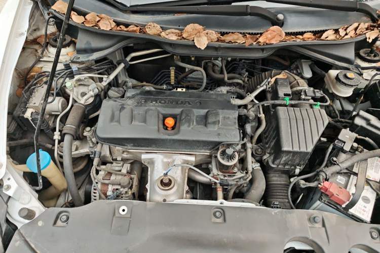 Used Honda Crider 2015 1.8L automatic luxury edition Engine Bay