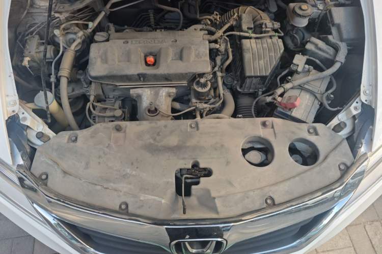 Used Honda Crider 2015 1.8L automatic luxury edition Engine Bay
