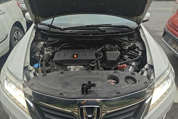 Used Honda Crider 2015 1.8L automatic comfort version Engine Bay