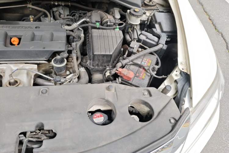 Used Honda Crider 2015 1.8L automatic luxury edition Engine Bay Left