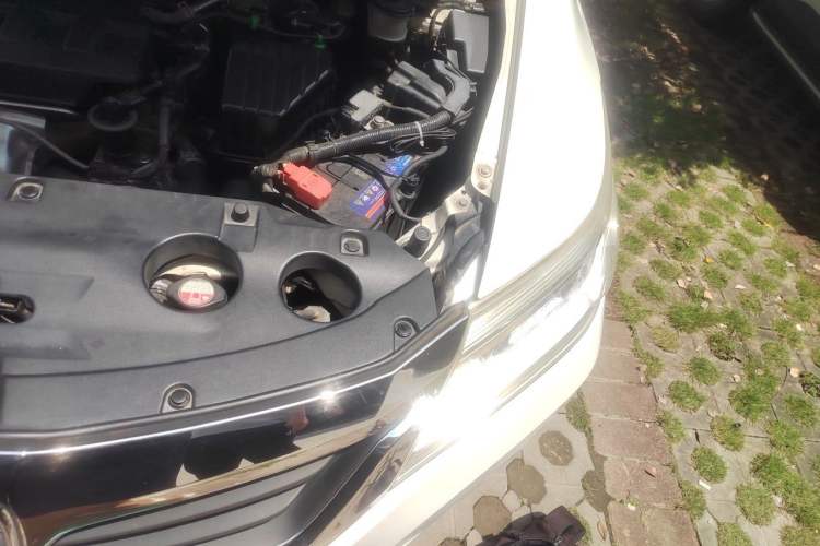 Used Honda Crider 2015 1.8L automatic luxury edition Engine Bay Left